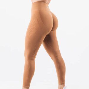 NWT Leggings, Medium, Clay